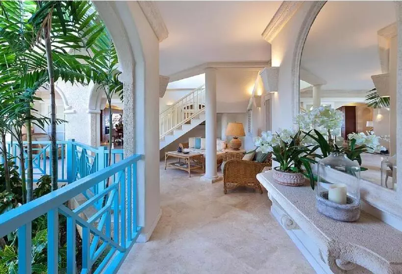 هتل Port St. Charles