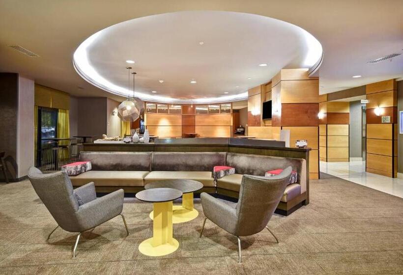 Отель Springhill Suites Louisville Airport