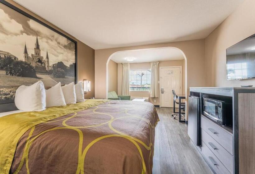 酒店 Super 8 By Wyndham Lake Charles Northeast