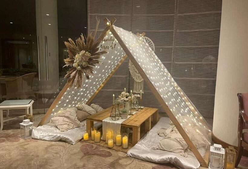 Hotel Taj Wellington Mews