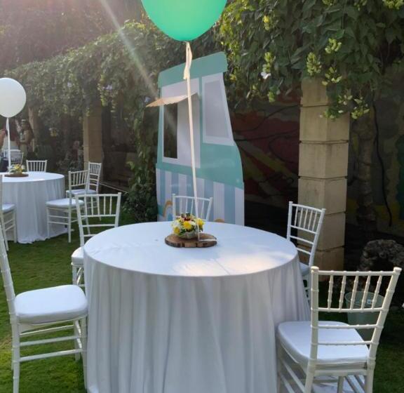 Hotel Taj Wellington Mews