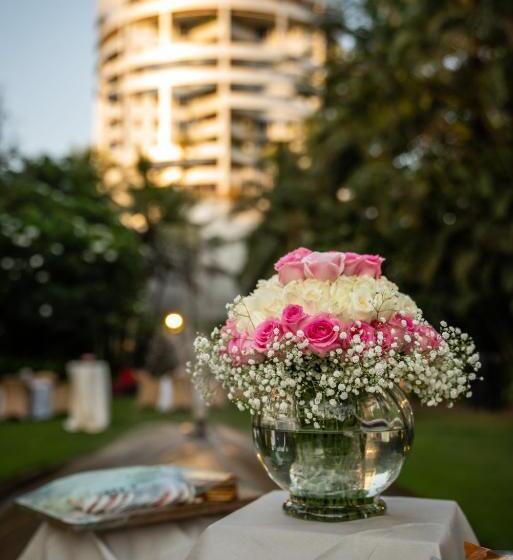 Hotel Taj Wellington Mews