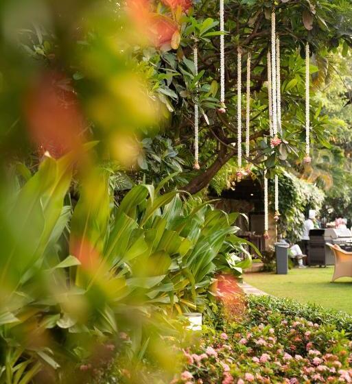 Hotel Taj Wellington Mews