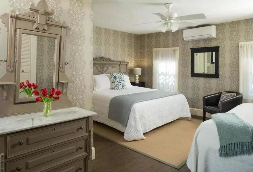 ホテル The Carroll Villa