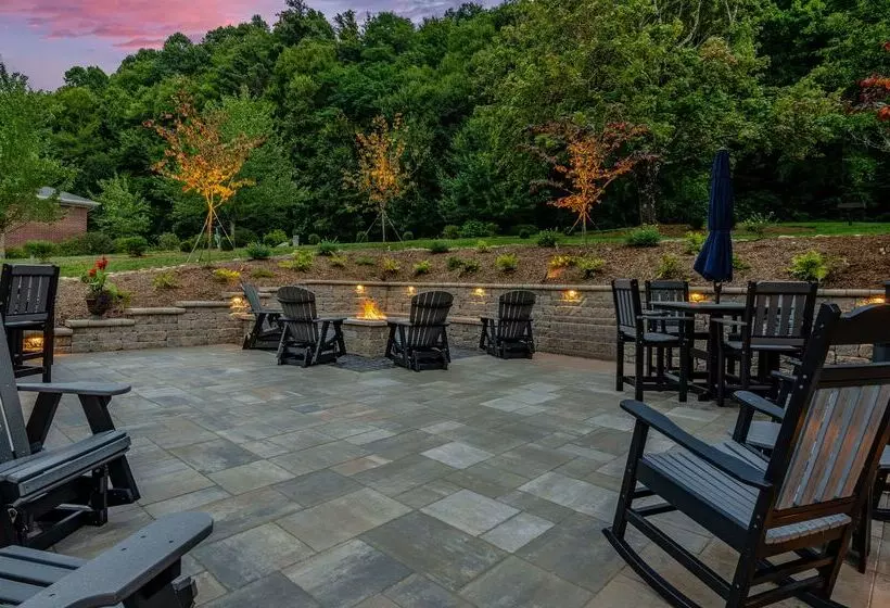 モーテル Graystone Lodge, Ascend Hotel Collection