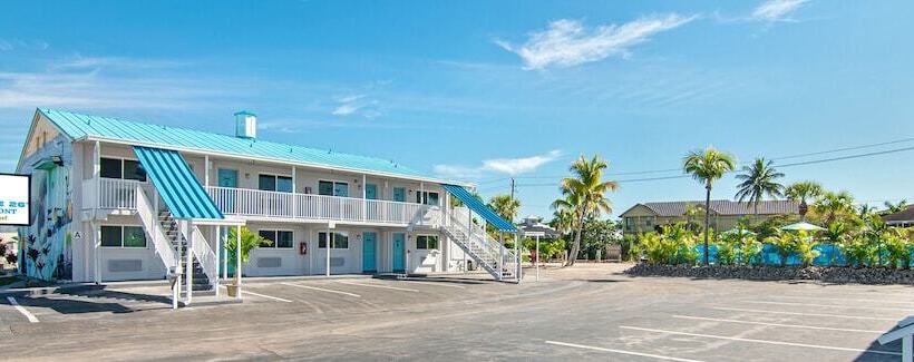 モーテル Latitude 26 Waterfront Resort And Marina