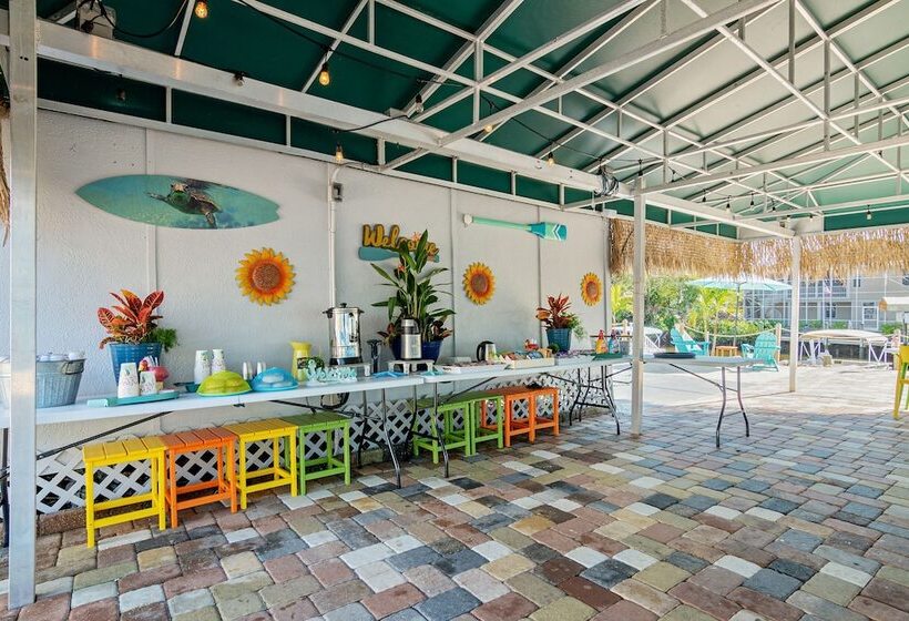 モーテル Latitude 26 Waterfront Resort And Marina