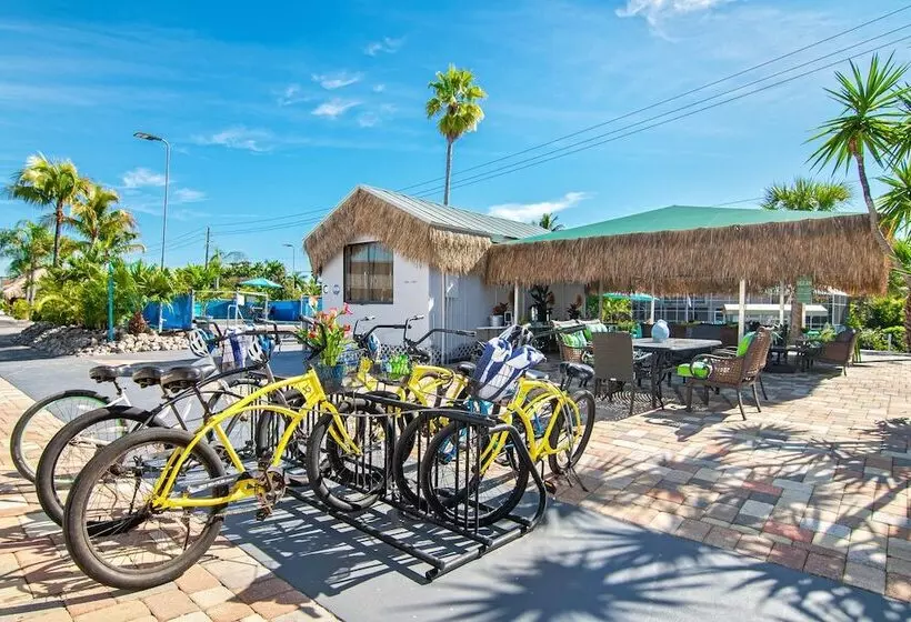 Motel Latitude 26 Waterfront Resort And Marina