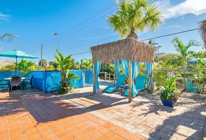 Motel Latitude 26 Waterfront Resort And Marina