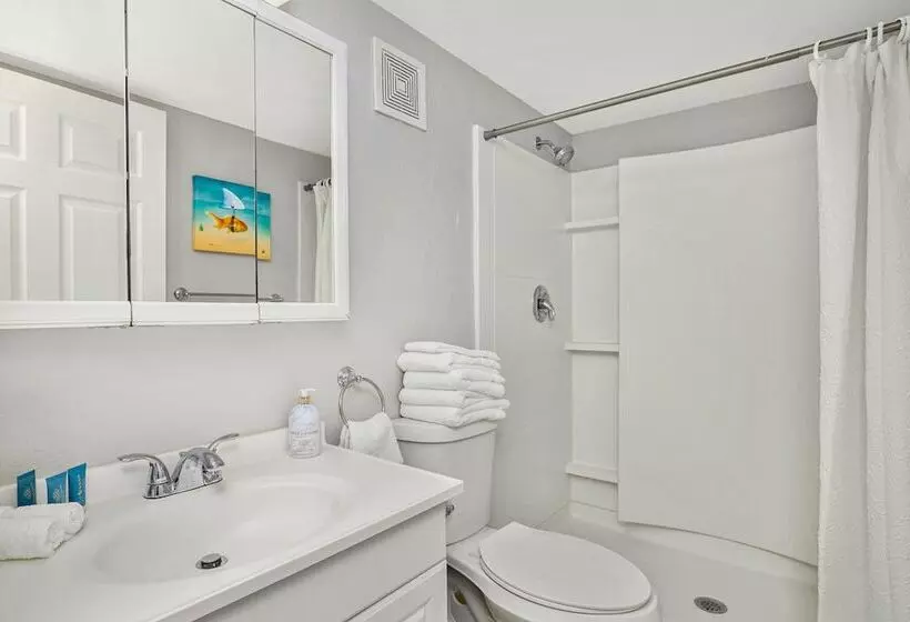 Motel Latitude 26 Waterfront Resort And Marina