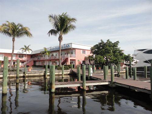 Мотель Monterey Inn & Marina