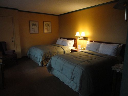 Мотель Monterey Inn & Marina