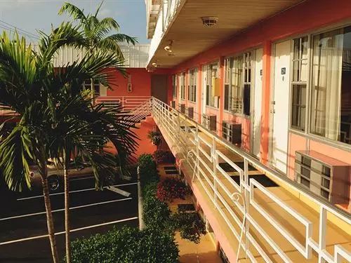 汽车旅馆 Monterey Inn & Marina