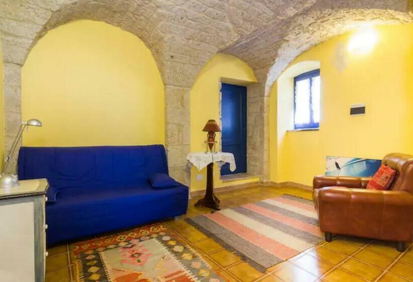 مبيت وإفطار Casa Blù