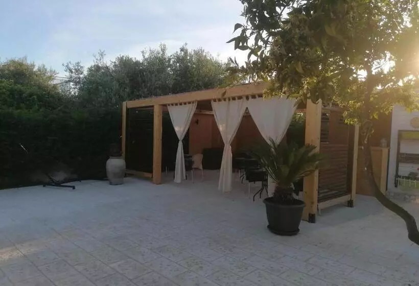 تختخواب و صبحانه Casa Nunna