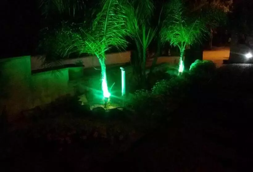 تختخواب و صبحانه Casa Nunna