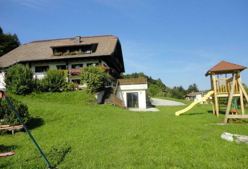 ホテル Bauernhof Strumegg