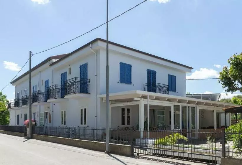 Hotelli Locanda Villa Fiori