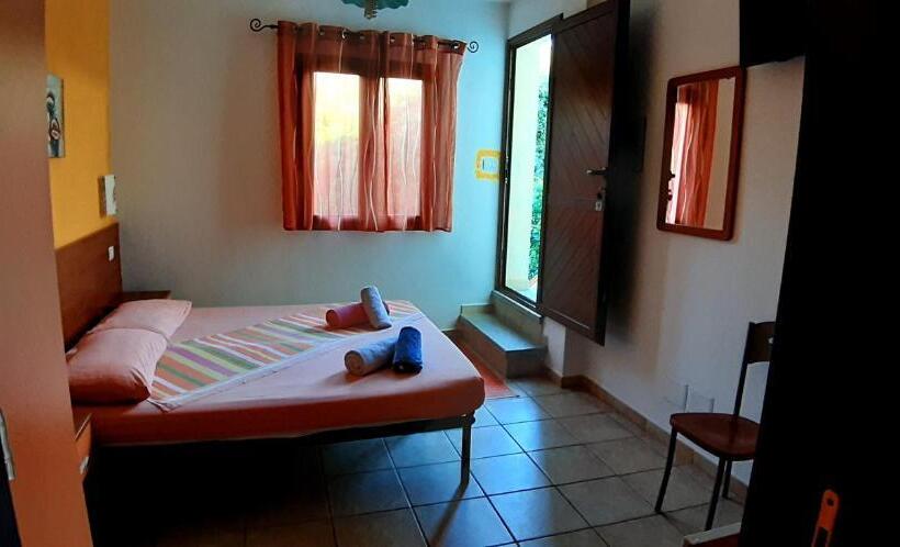 פנסיון Guesthouse Affittacamere Goloritzè