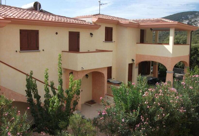 פנסיון Guesthouse Affittacamere Goloritzè