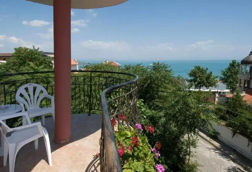 پانسیون Vromos Guest House