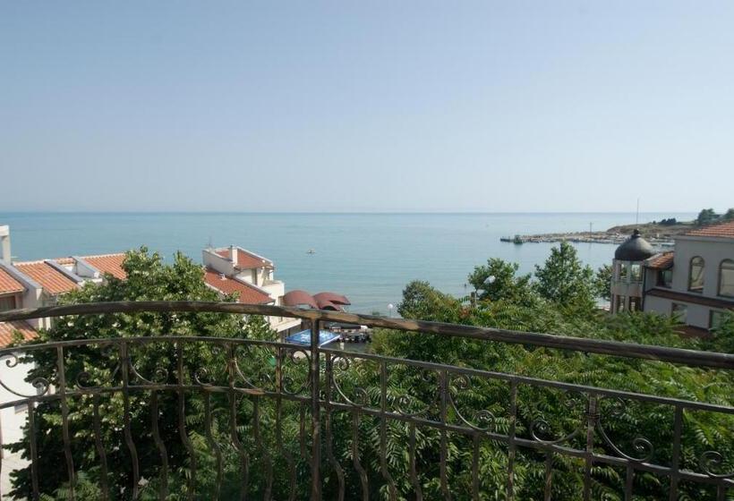 Пансион Vromos Guest House