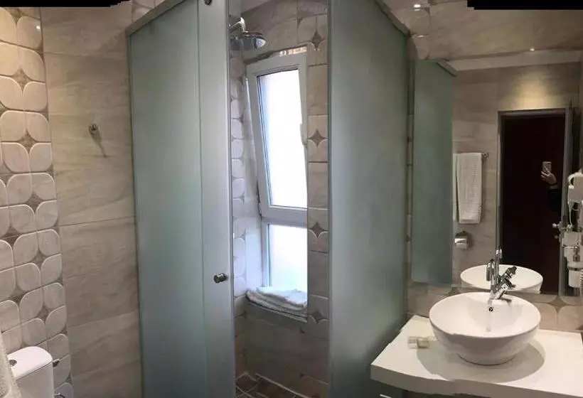 پانسیون Vromos Guest House