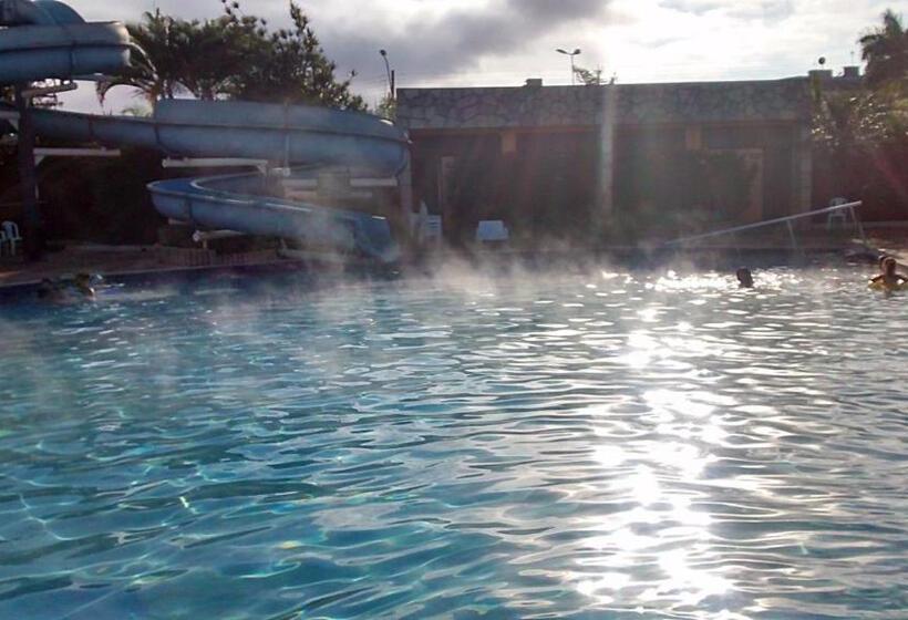 Adtur Flats Ctc Condomínio Saphire Ou Center Caldas