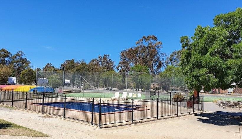 Capital Country Holiday Park