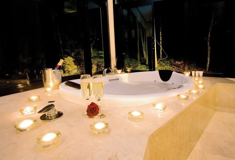 Crystal Creek Rainforest Retreat