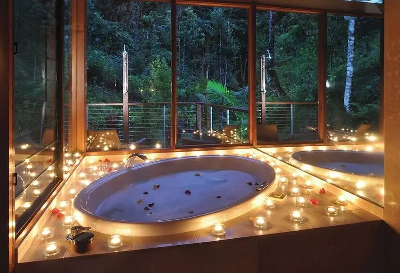 Crystal Creek Rainforest Retreat