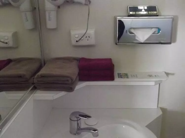 Motelli Centabrook Motor Inn