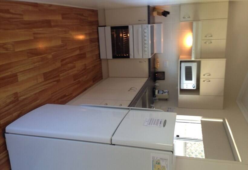 리조트 Diamond Beach Holiday Park