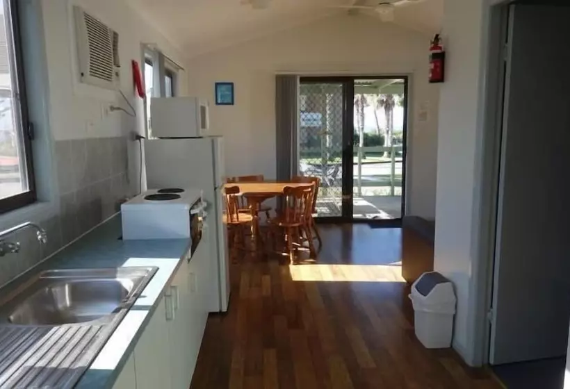 Lomakeskus Diamond Beach Holiday Park