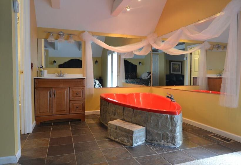 Honeymoon Hills Gatlinburg Cabin Rentals