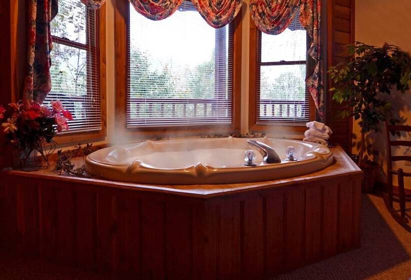 Honeymoon Hills Gatlinburg Cabin Rentals