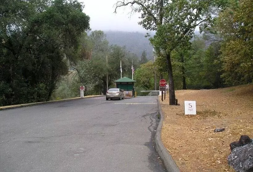 Hotelli Russian River Rv Campground