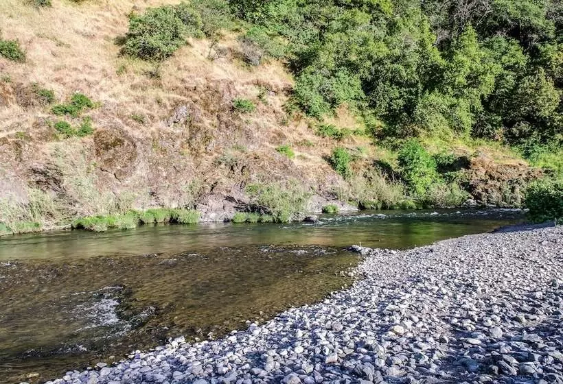 Hotelli Russian River Rv Campground