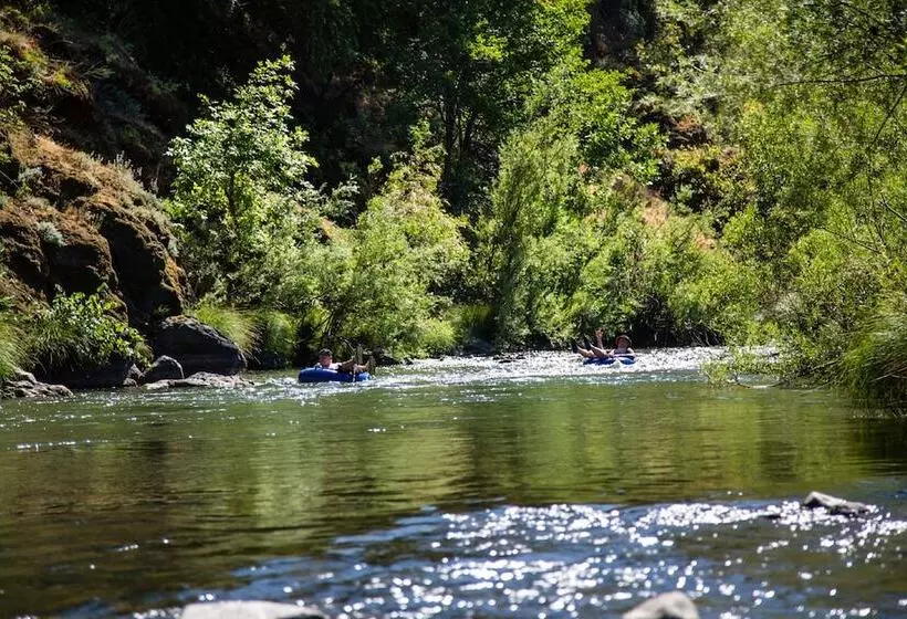 Hotelli Russian River Rv Campground