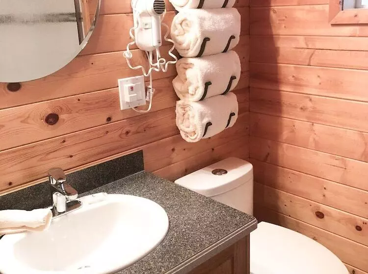 Wild Pacific Waterfront Cabins