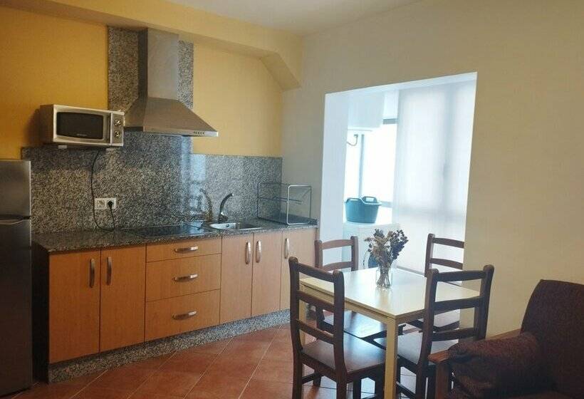 Apartamentos Portonovo Playa 3000