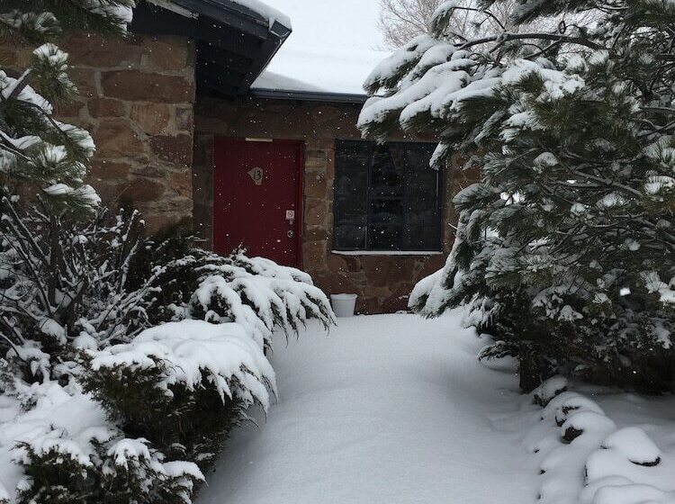 Canyon Motel And Rv Park