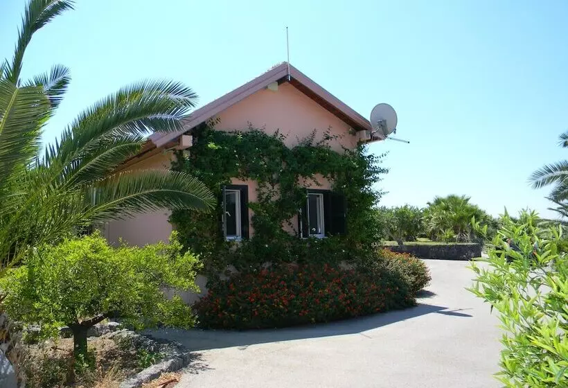 Maaseutuhotelli Gianferrante