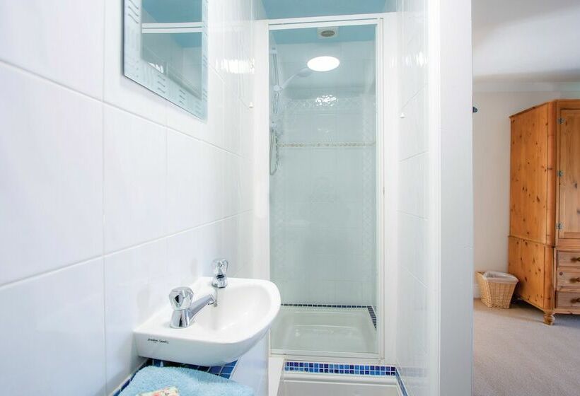 Berry Hall Porty Eynon