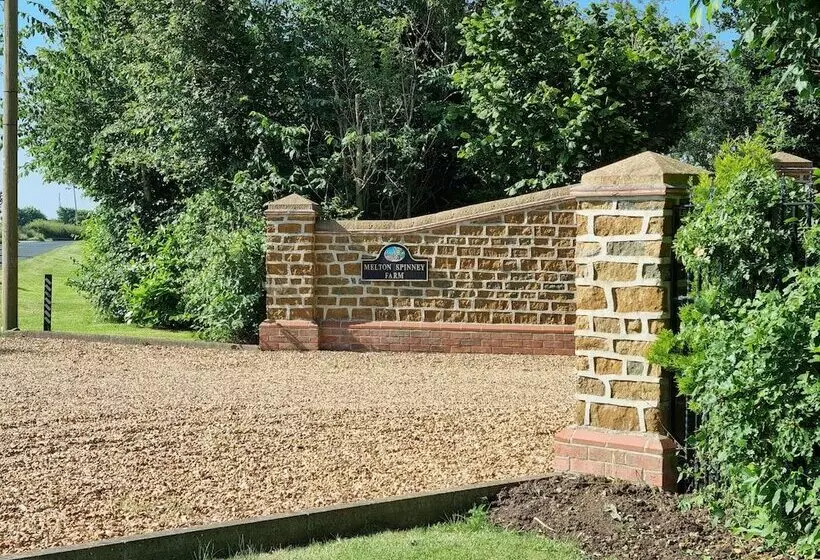 Paddock Cottage   Thorpe Arnold, Melton Mowbray