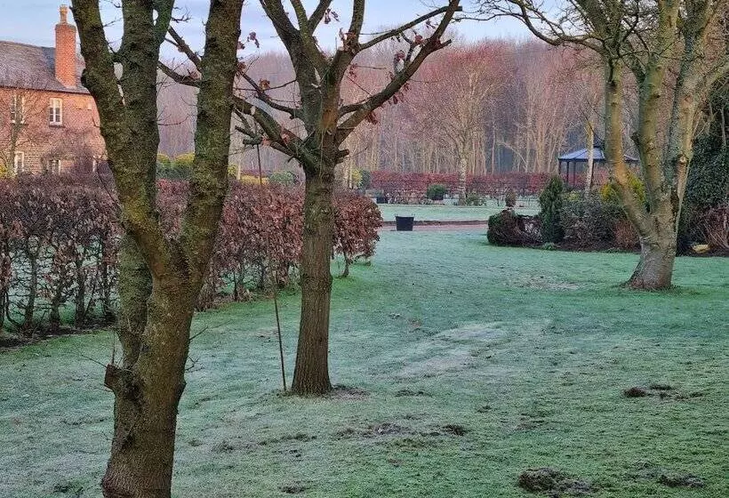 Paddock Cottage   Thorpe Arnold, Melton Mowbray