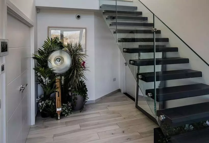 پانسیون Uno   St Ives