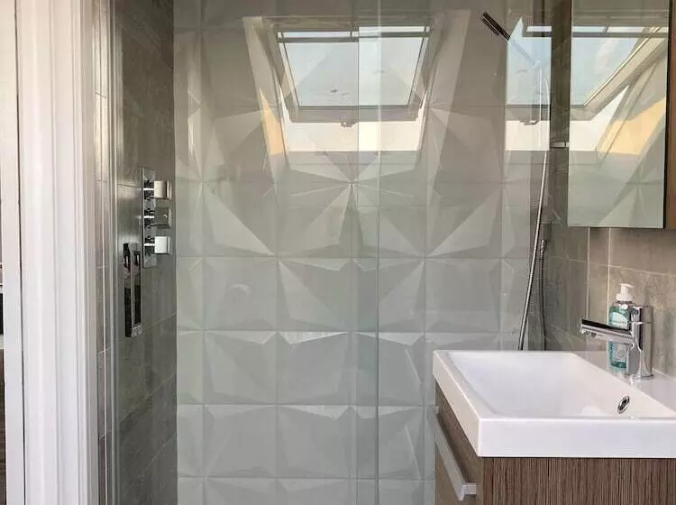 پانسیون Uno   St Ives