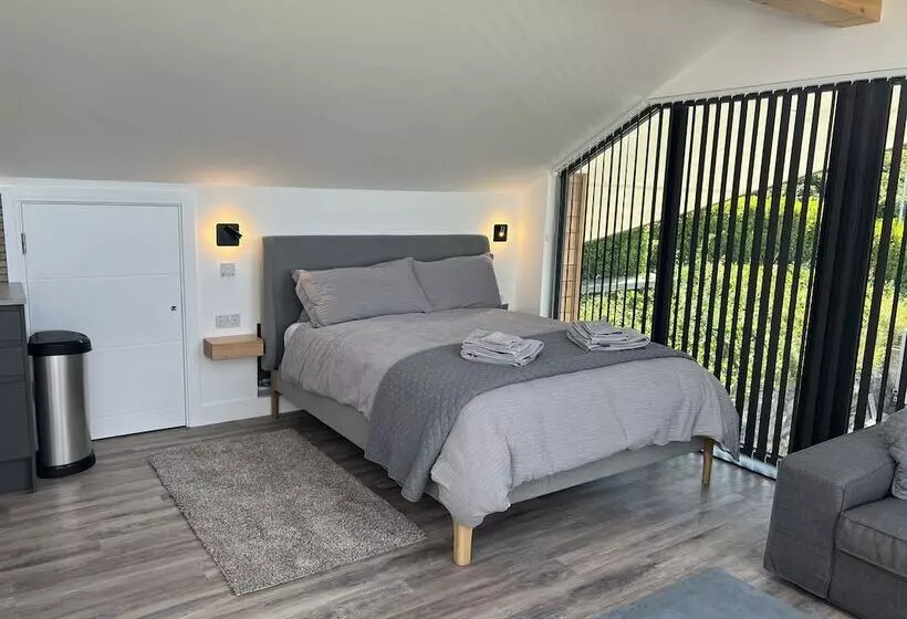 پانسیون Uno   St Ives