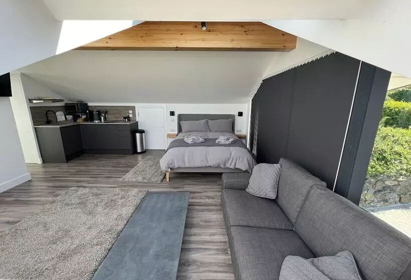 پانسیون Uno   St Ives